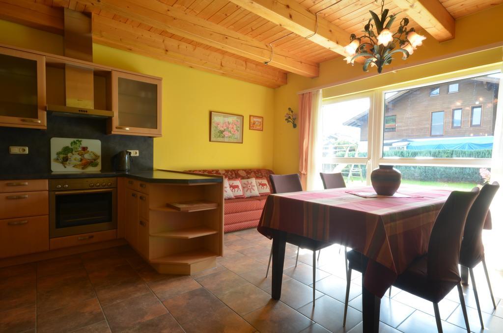 Chalet Yulia Zell am See Zimmer foto